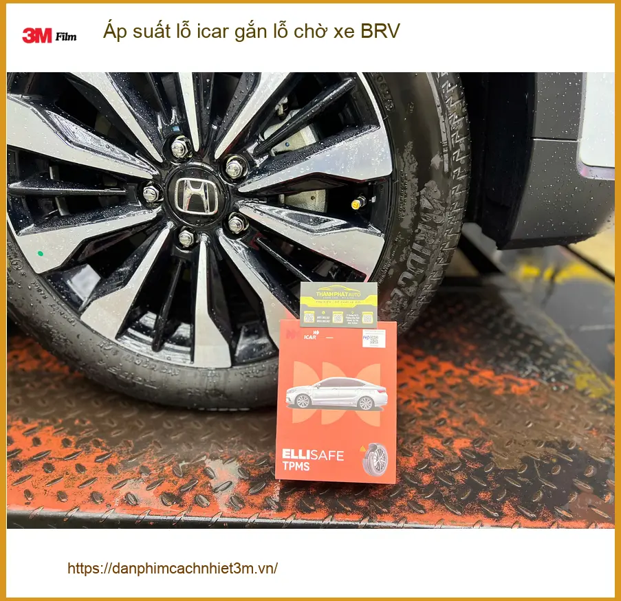 Anh Nhật gắn áp suất lốp Icar cho xe BRV tại Quận 2 ảnh thực tế 3