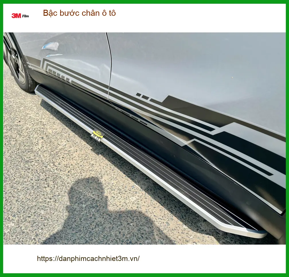 Anh Khôi lắp bậc bước chân ô tô Kia Sorento cho vợ con tiện lên xuống tại Quận 2 ảnh thực tế 2
