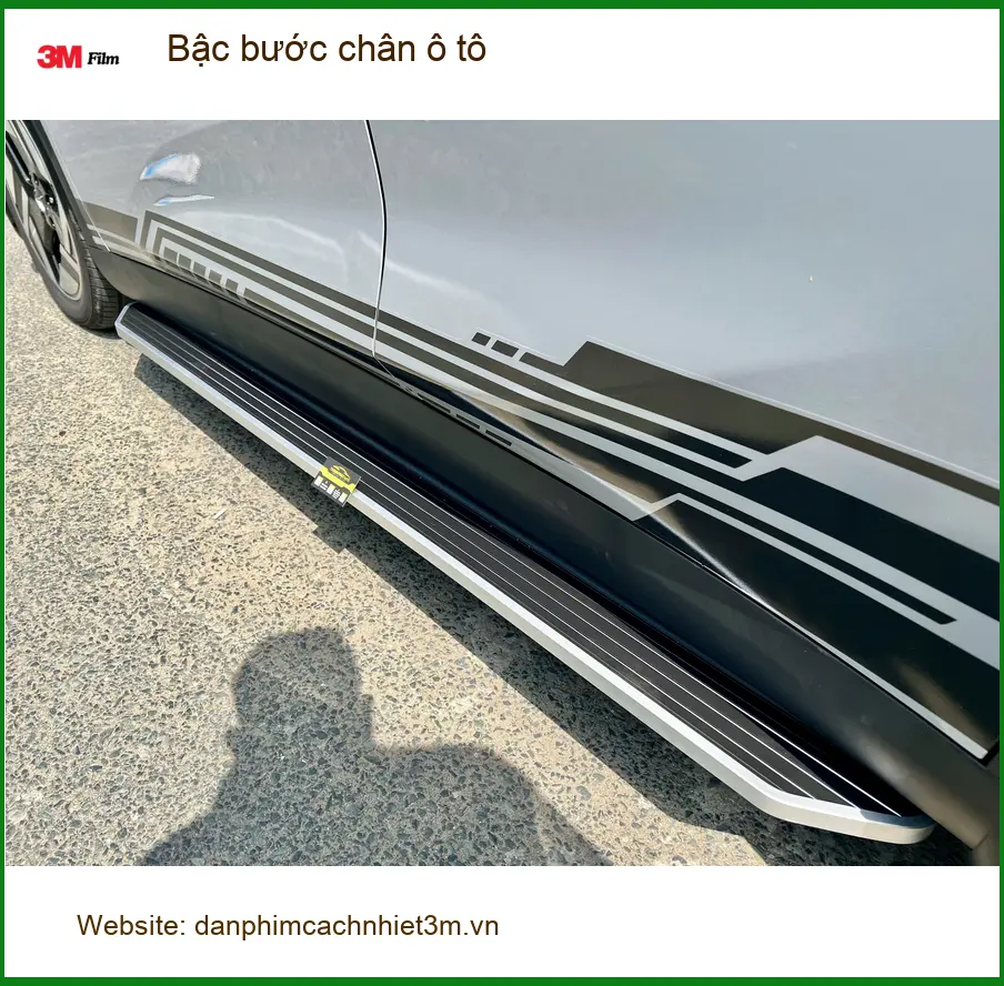 Anh Tấn lắp bậc bước chân ô tô Hyundai Creta tại Quận 5 cho gia đình