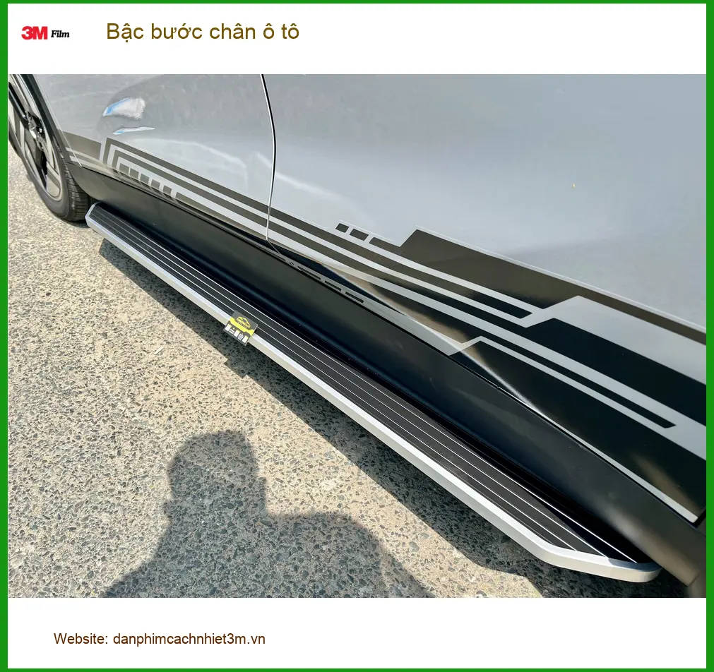 Anh Lâm lắp bậc bước chân ô tô cho Hyundai SantaFe tại Hóc Môn ảnh thực tế 3