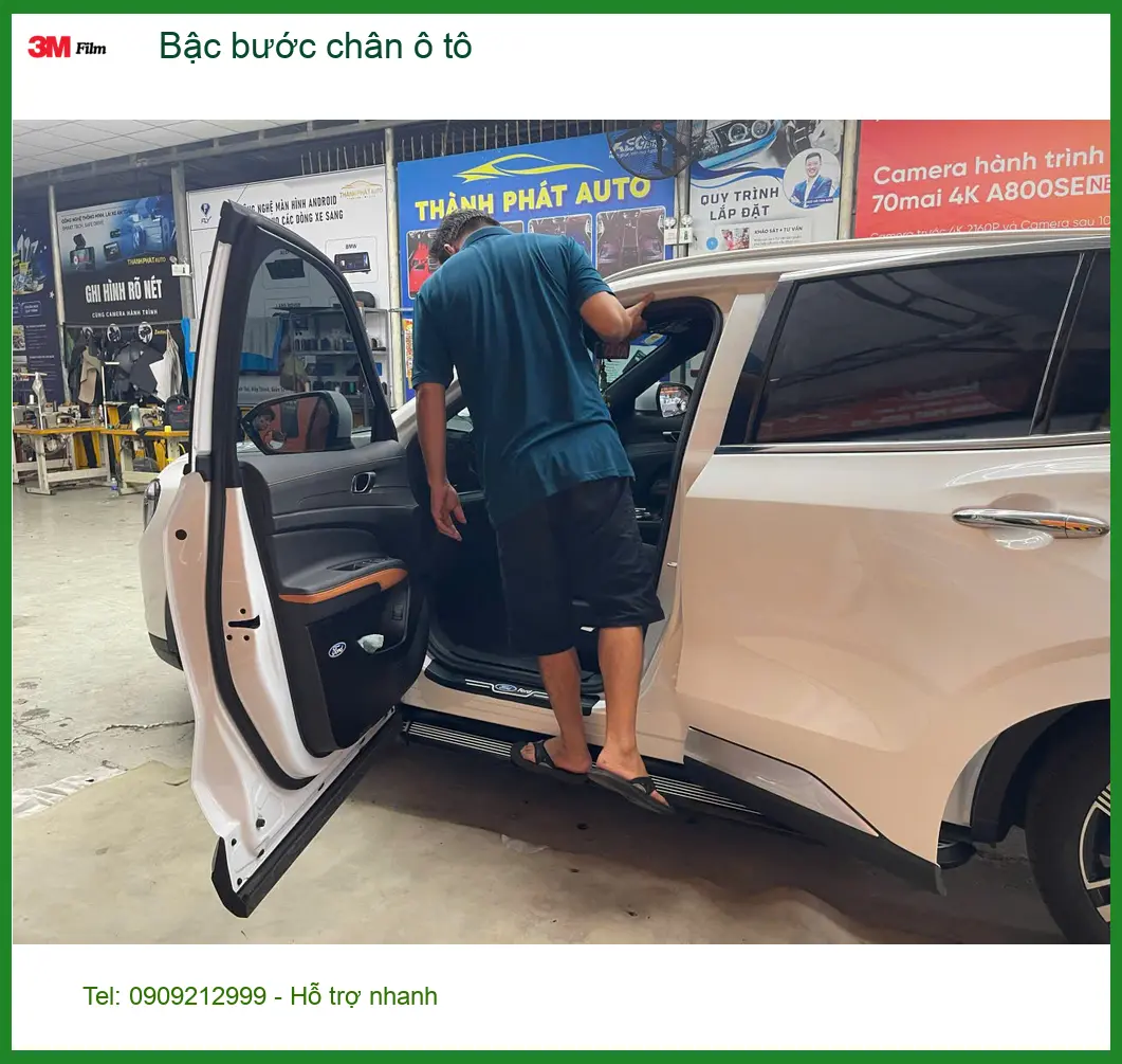 Anh Khải lắp Bậc bước chân ô tô cho Hyundai SantaFe tại Quận Thủ Đức