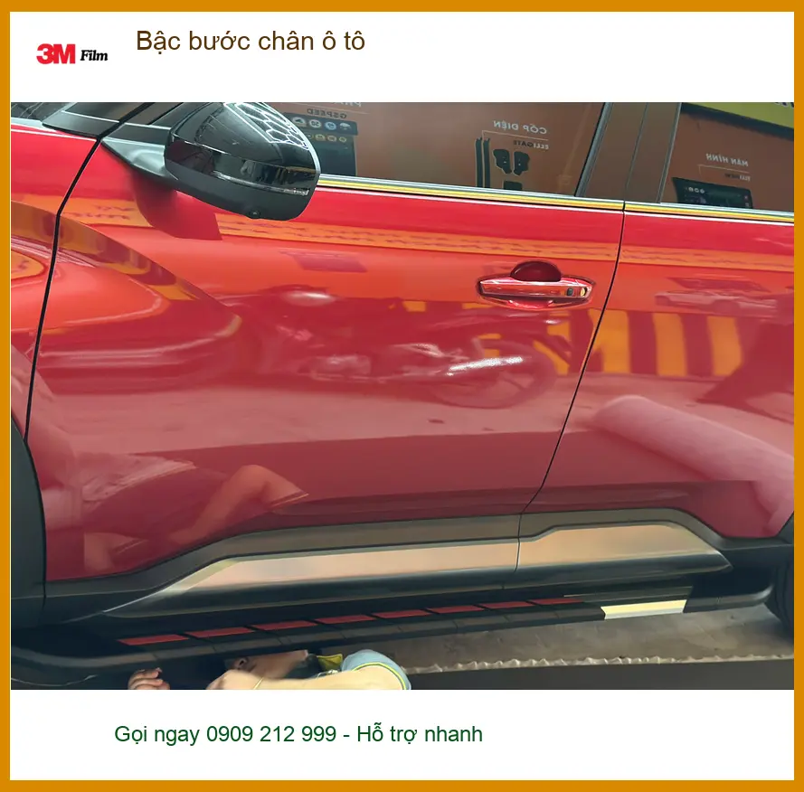 Chú Dũng lắp bậc bước chân ô tô Honda CR-V tại Quận 12, đảm bảo an toàn