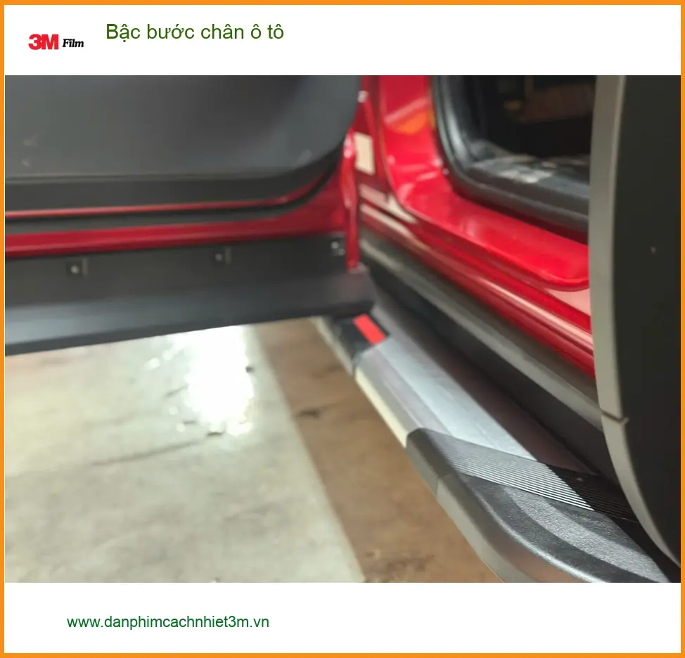 Chú Dũng lắp bậc bước chân ô tô Honda CR-V tại Quận 12, đảm bảo an toàn ảnh thực tế 3