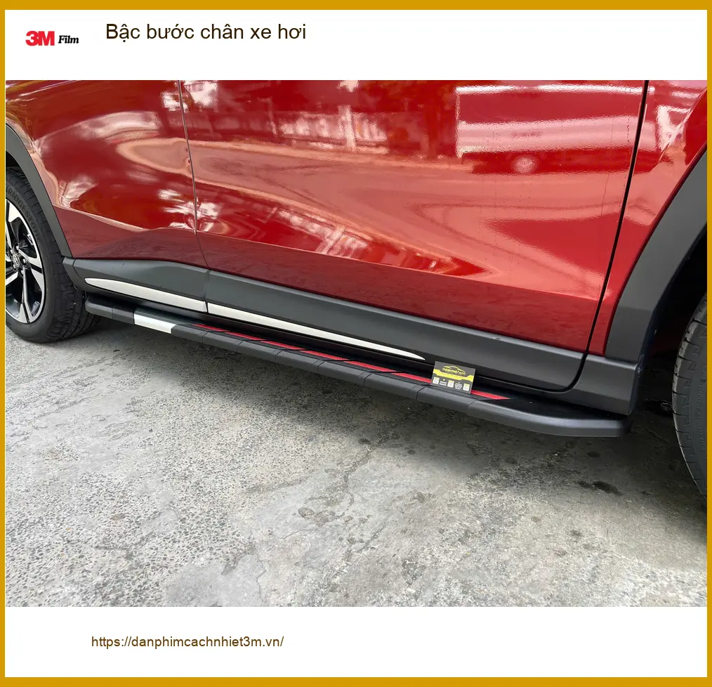 Anh Quang lắp bậc bước chân xe hơi Hyundai Santa Fe uy tín Gò Vấp