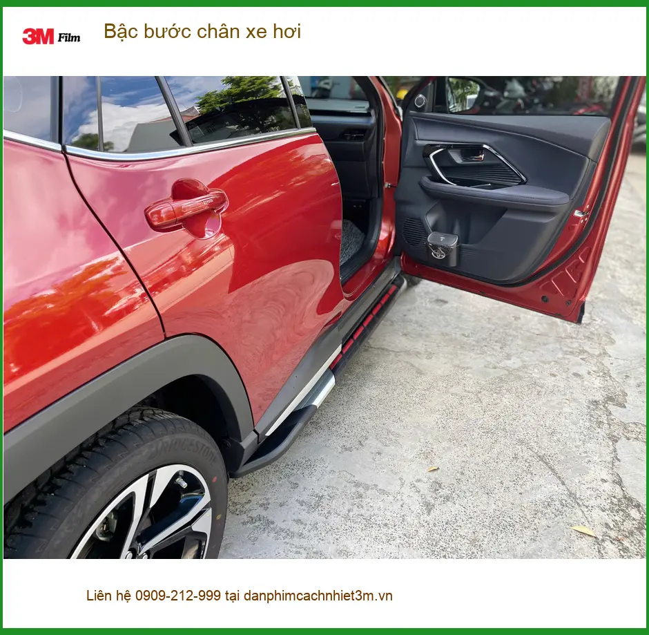 Anh Hoàng lắp bậc bước chân xe hơi Ford Everest ở Bình Chánh ảnh thực tế 2