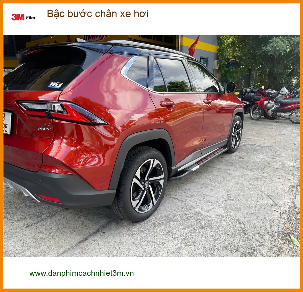 Anh Quang lắp bậc bước chân xe hơi Hyundai Santa Fe uy tín Gò Vấp ảnh thực tế 4