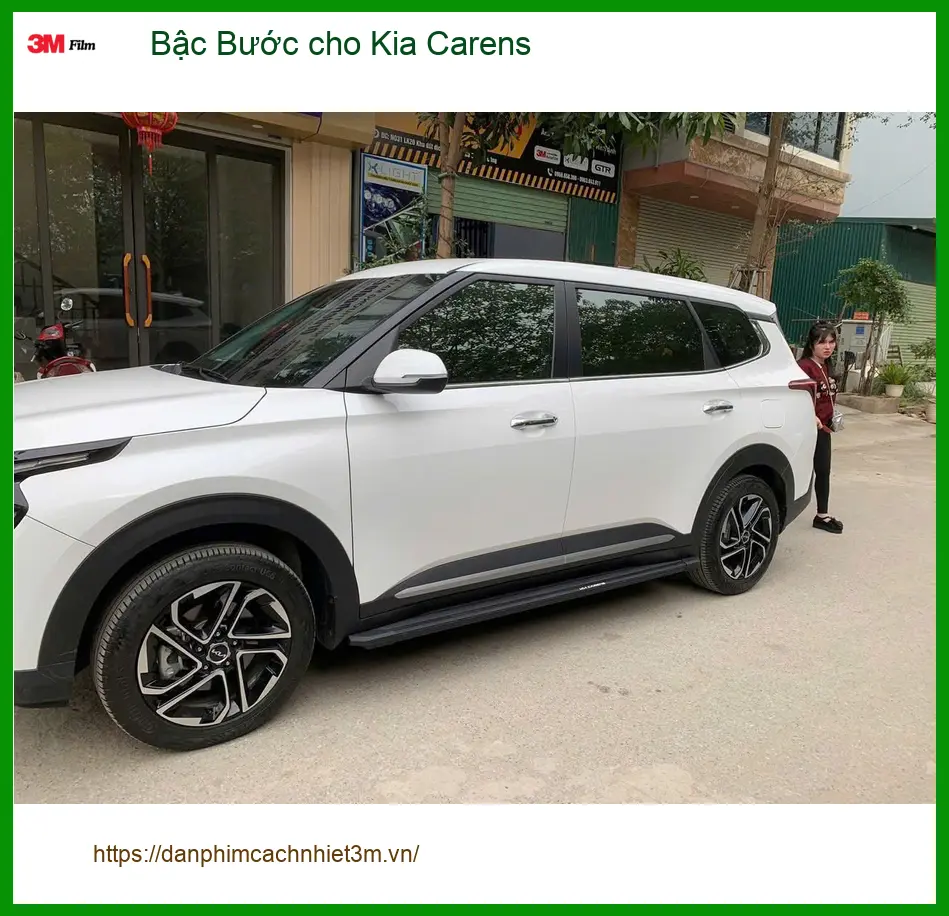 Anh Tuấn lắp Bậc Bước cho Kia Carens tại Hóc Môn để tiện di chuyển ảnh thực tế 4
