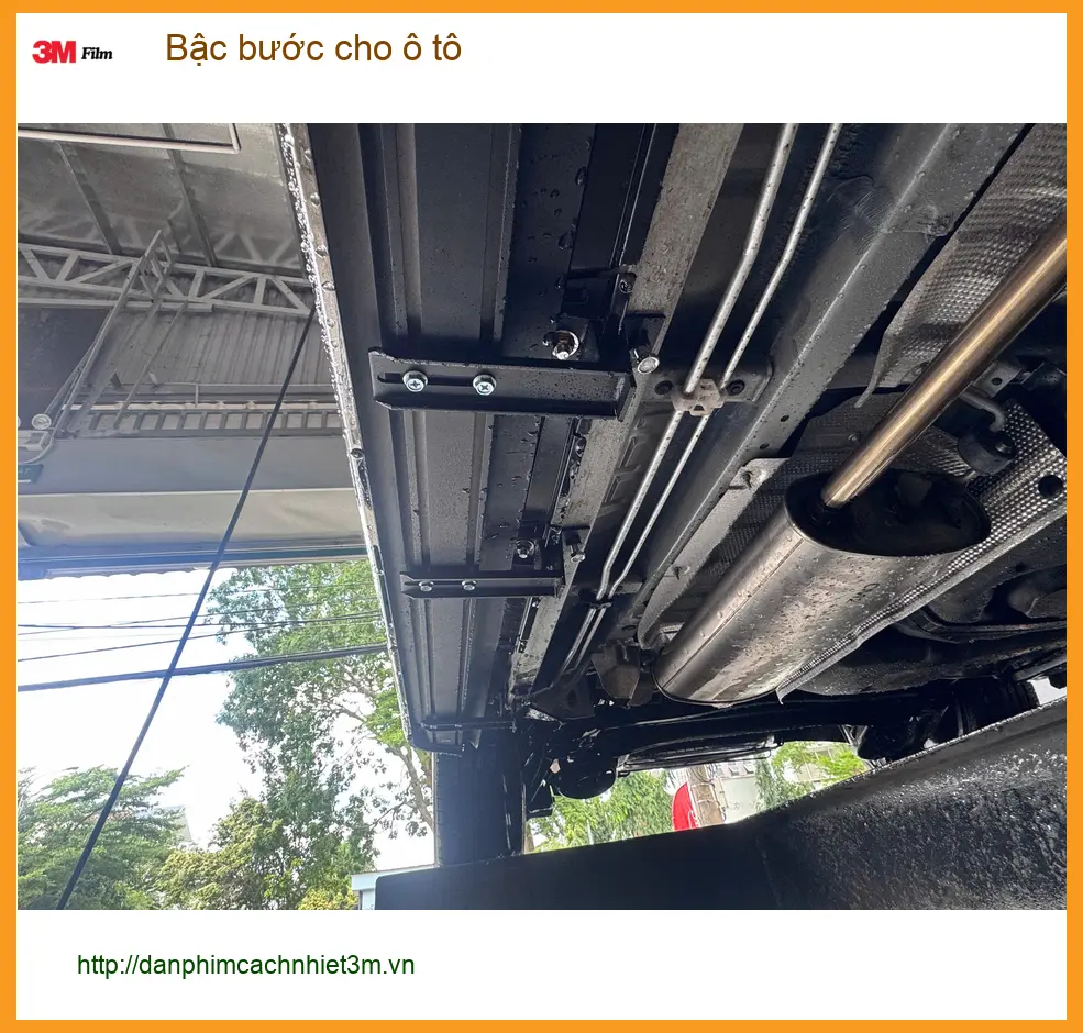 Chị Thảo lắp bậc bước cho Mazda CX-5 ở Quận 2 vì có con nhỏ ảnh thực tế 3