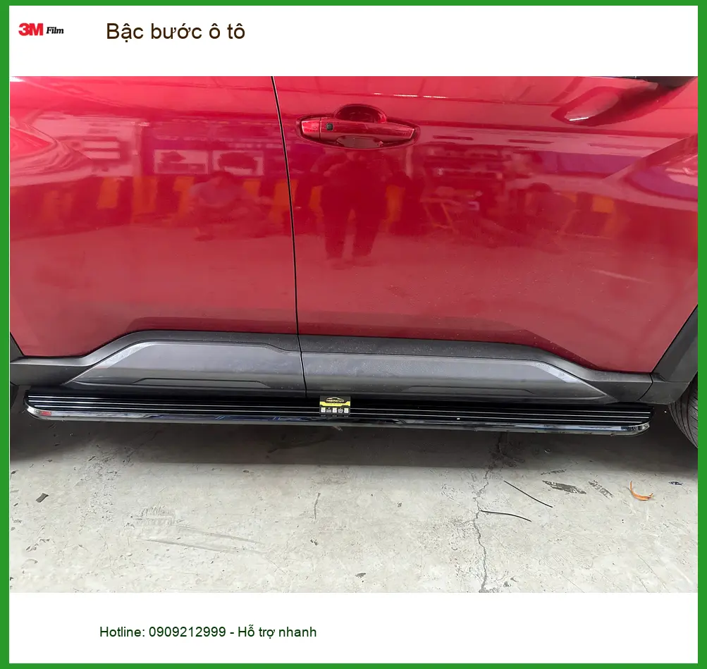 Chị Kim lắp bậc bước ô tô Kia Sorento tại Quận 2 cho gia đình dễ dàng di chuyển