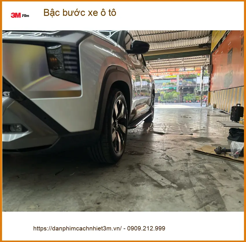 Chị Thảo lắp bậc bước xe ô tô cho Hyundai Santa Fe tại Quận Bình Tân ảnh thực tế 3