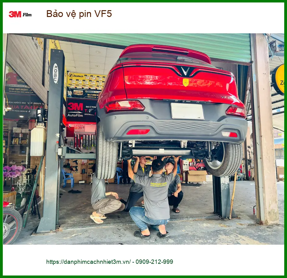 Anh Lâm chủ VinFast VF5 cần bảo vệ pin tại Quận 9 an tâm sử dụng ảnh thực tế 2