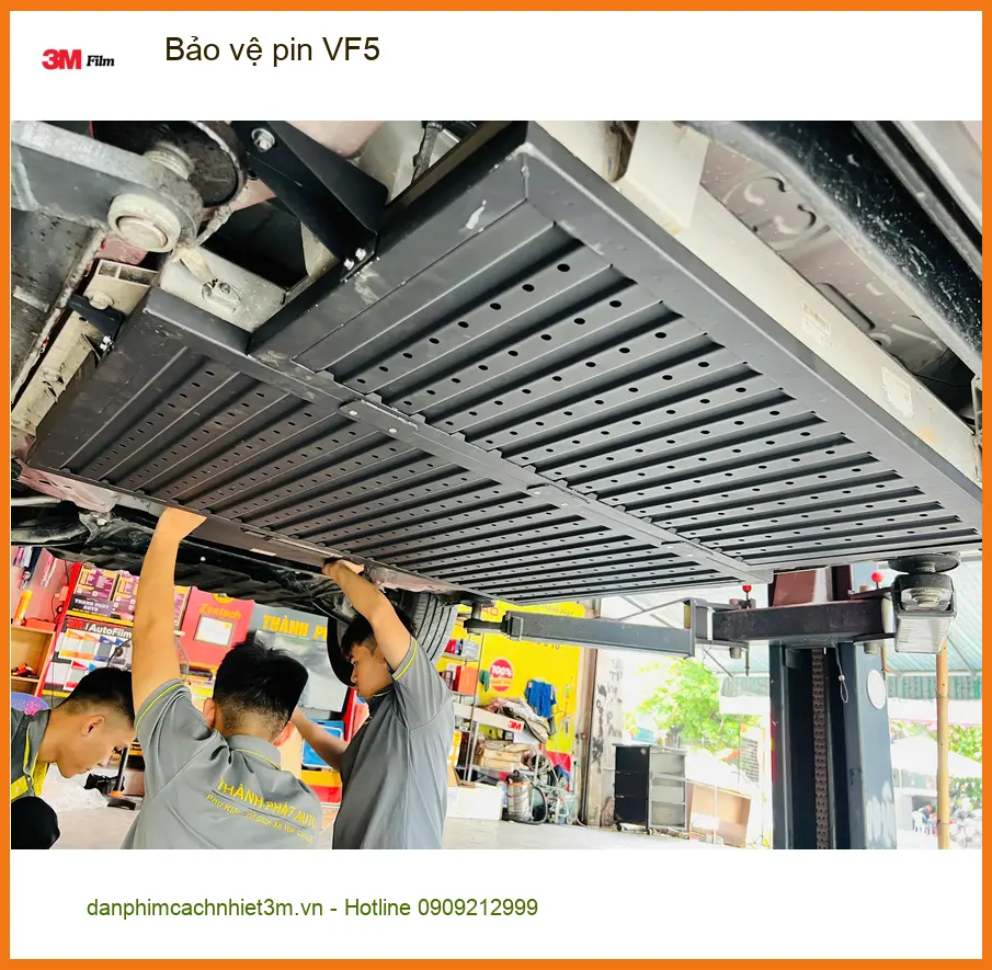 Anh Tùng lắp bảo vệ pin VinFast VF5 tại Quận 8 để kéo dài tuổi thọ ảnh thực tế 4