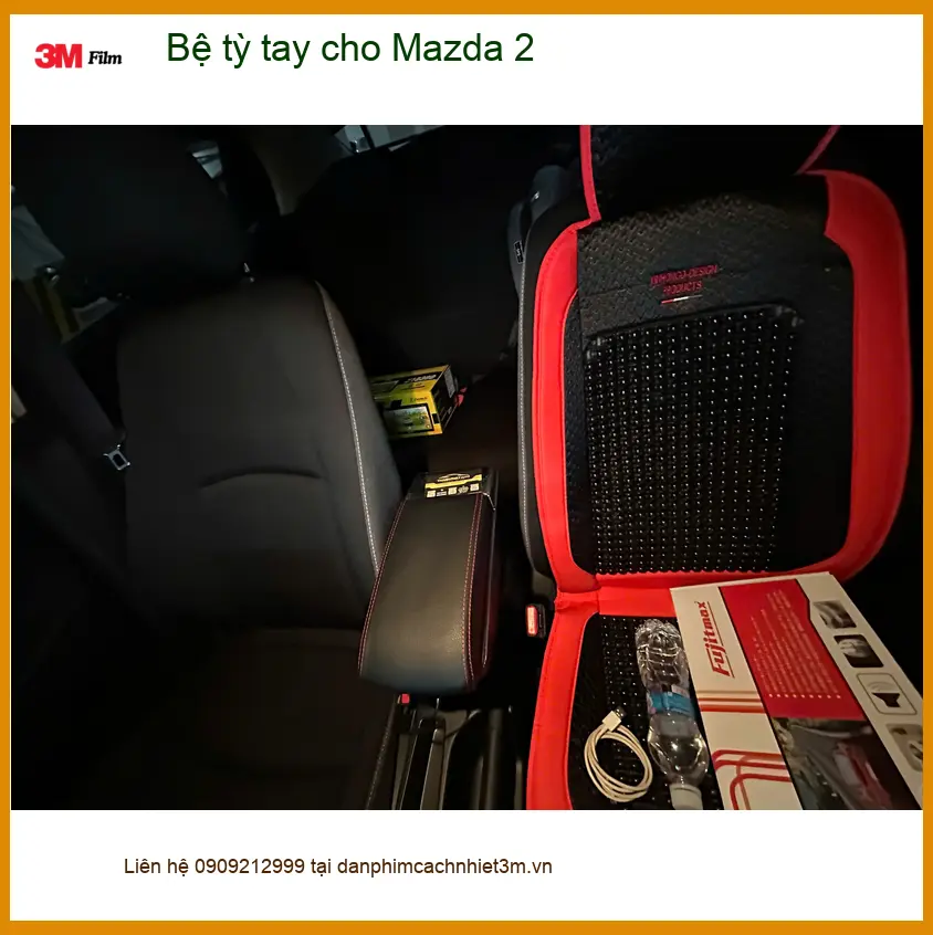 Anh Cường lắp bệ tỳ tay cho Mazda 2 tại Quận Thủ Đức để lái xe thoải mái hơn