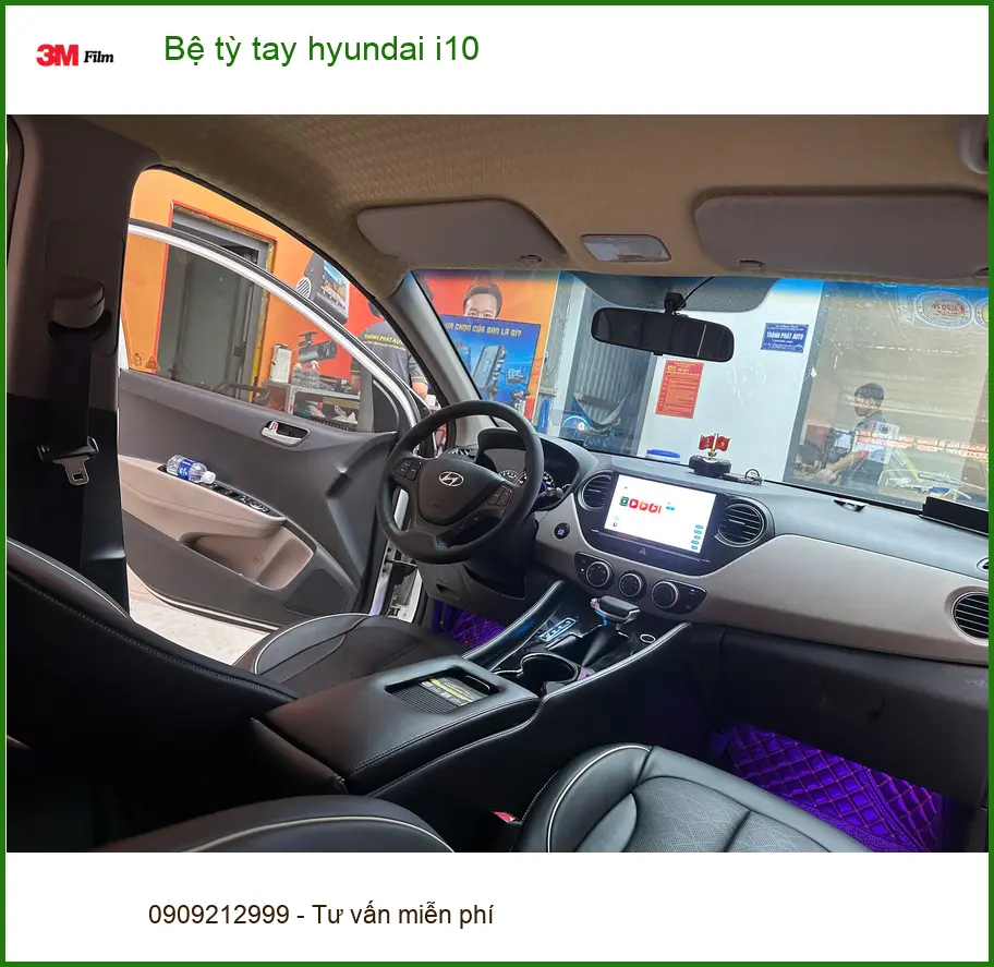Chị Mai lắp bệ tỳ tay Hyundai i10 tại Thủ Đức cho xe đi phố đỡ mỏi