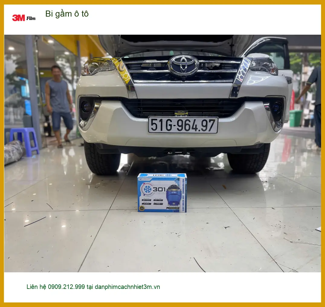 Anh Quang độ bi gầm ô tô Honda HR-V tại Gò Vấp vì đèn zin yếu khi trời mưa ảnh thực tế 2