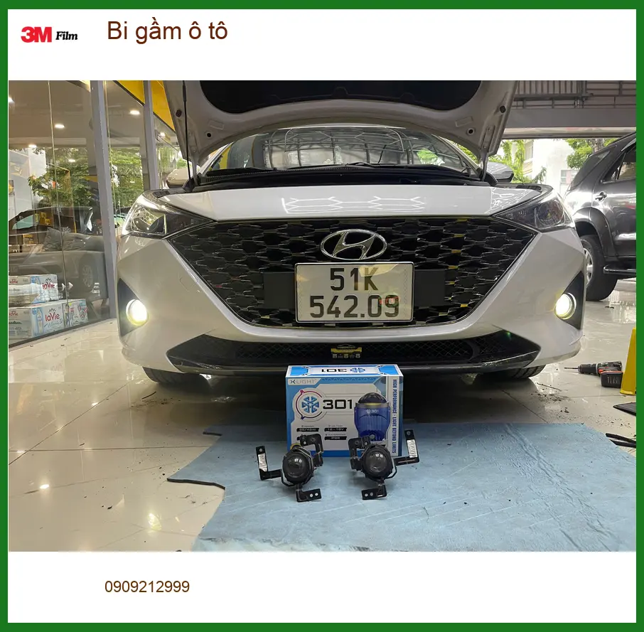 Anh Quang Minh độ bi gầm ô tô Hyundai Accent tại Quận 3 vì đèn zin yếu khi đi đêm ảnh thực tế 2