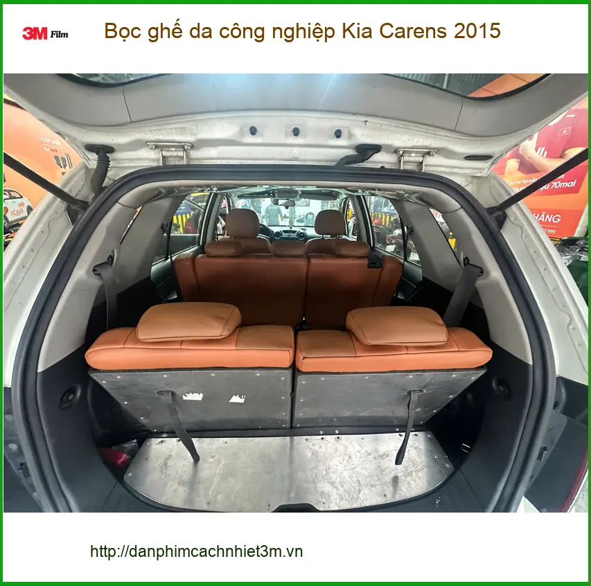 Chị Hà My bọc ghế da công nghiệp Kia Carens 2015 Quận 2, nội thất mới sang ảnh thực tế 3