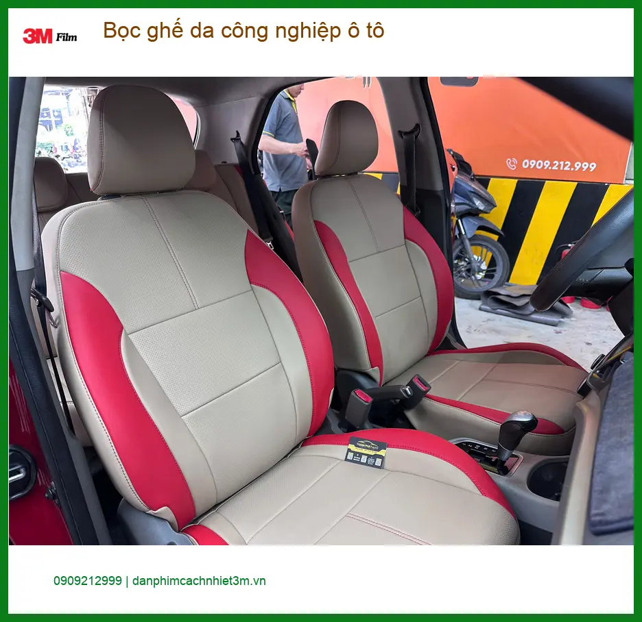 Anh Lân bọc ghế da công nghiệp ô tô cho Ford Everest tại Bình Chánh ảnh thực tế 3