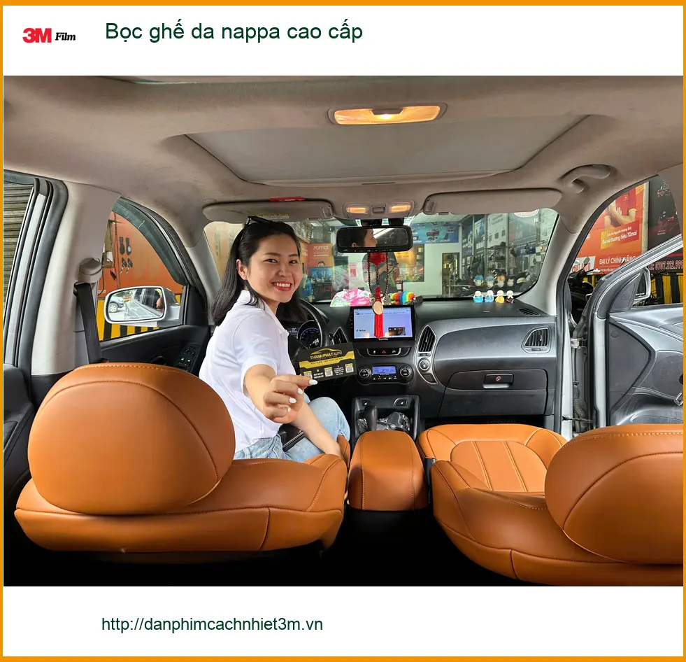 Chị Thùy Dương bọc ghế da nappa cao cấp cho VinFast VF 8 ở Quận 12 ảnh thực tế 2