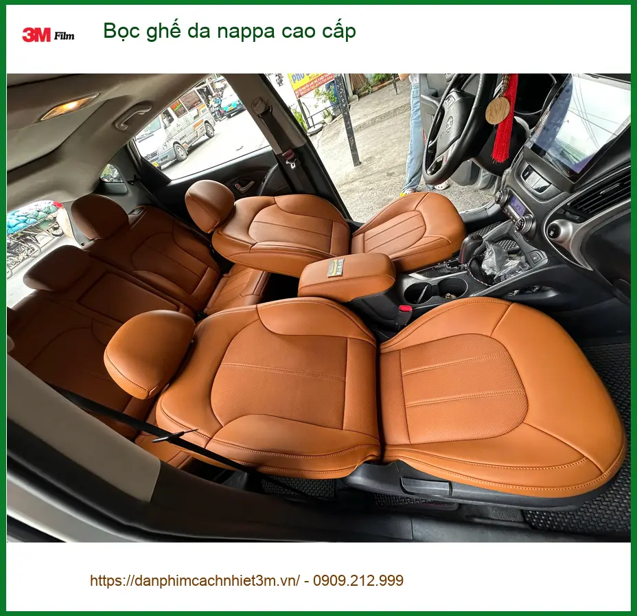 Chị Thùy Dương bọc ghế da nappa cao cấp cho VinFast VF 8 ở Quận 12 ảnh thực tế 3