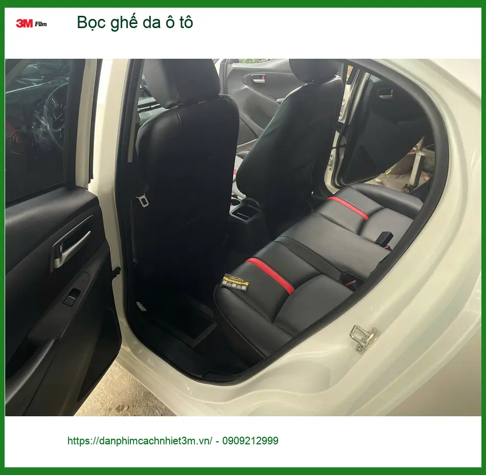 Cô Thảo bọc ghế da ô tô Suzuki XL7 tại Quận Thủ Đức, muốn không gian xe sạch đẹp