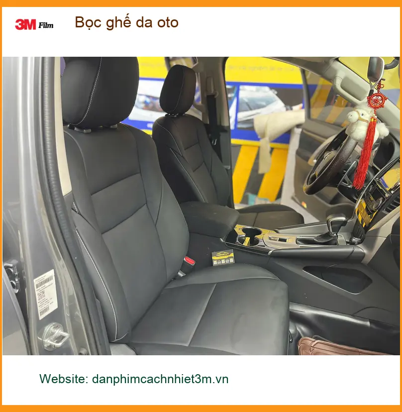 Anh Tấn bọc ghế da oto Hyundai Accent tại Quận 12 vì ghế cũ đã sờn rách, xuống cấp ảnh thực tế 2