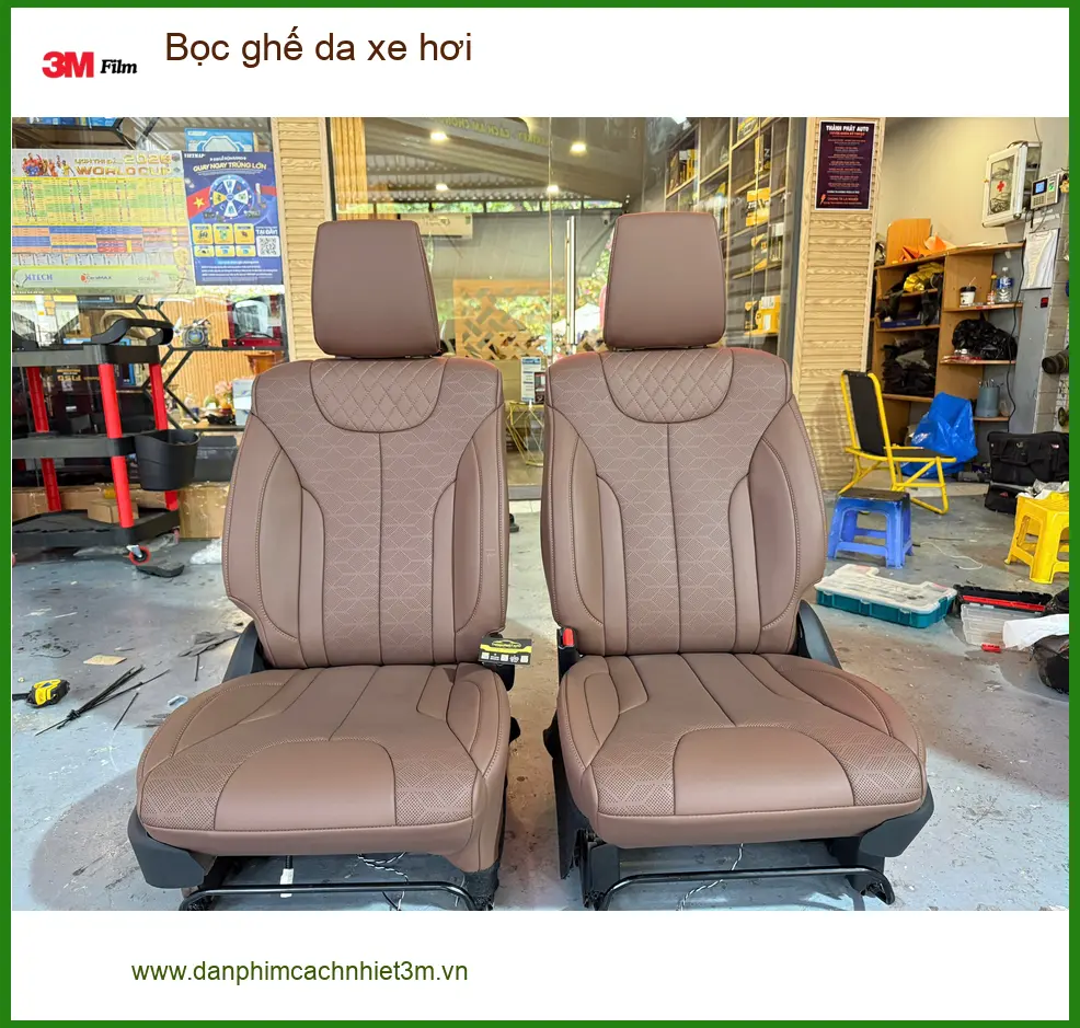 Chị Thảo bọc ghế da xe hơi VinFast Lux A2.0 tại Quận 10 để nâng tầm nội thất sang trọng ảnh thực tế 2