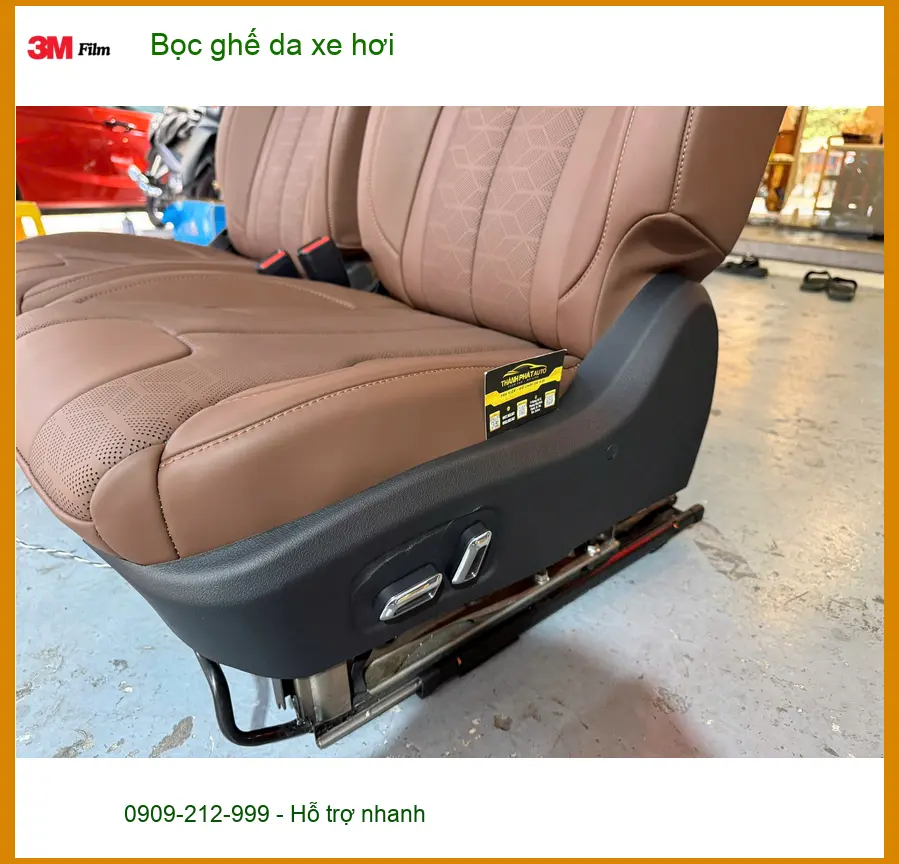 Chị Vân bọc ghế da xe hơi Mazda 3 tại Quận 6 vì ghế cũ đã xuống cấp ảnh thực tế 4