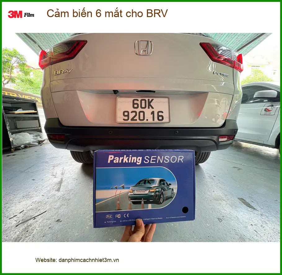 Anh Khang lắp cảm biến 6 mắt Honda BRV ở Cần Giờ tránh va chạm khi lùi xe ảnh thực tế 2