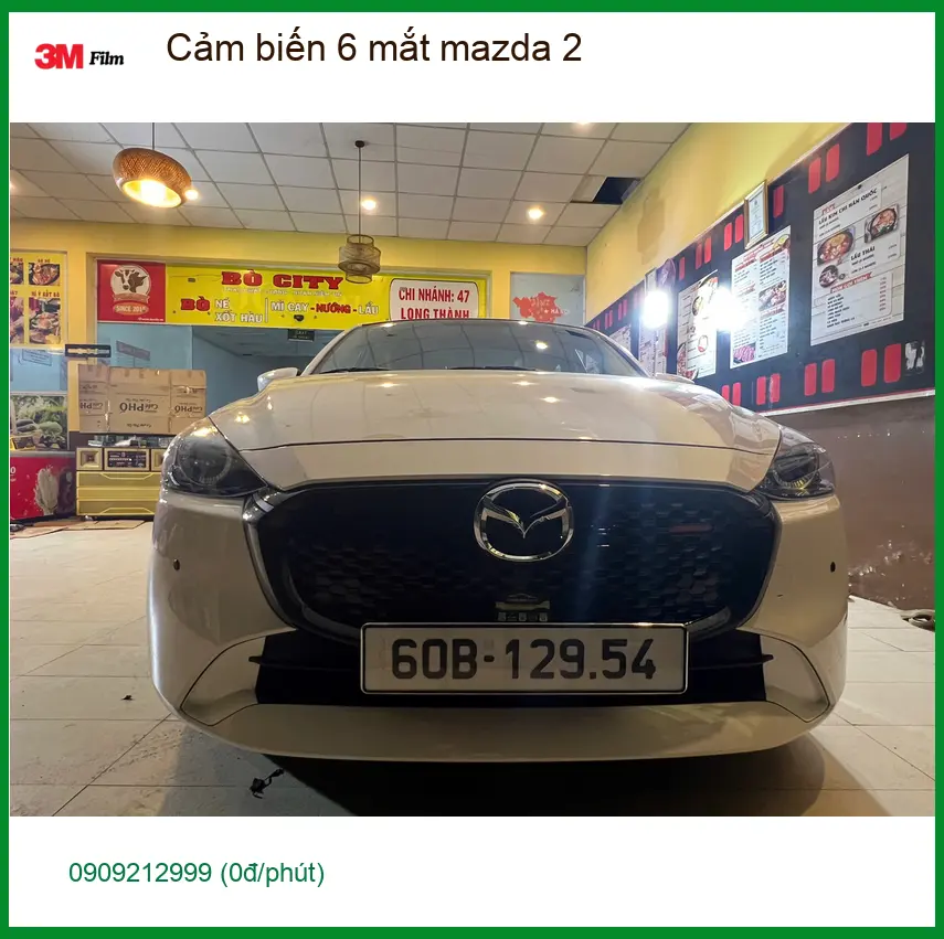 Anh Quang lắp cảm biến 6 mắt Mazda 2 tại Quận 6 để đỗ xe an toàn hơn ảnh thực tế 4