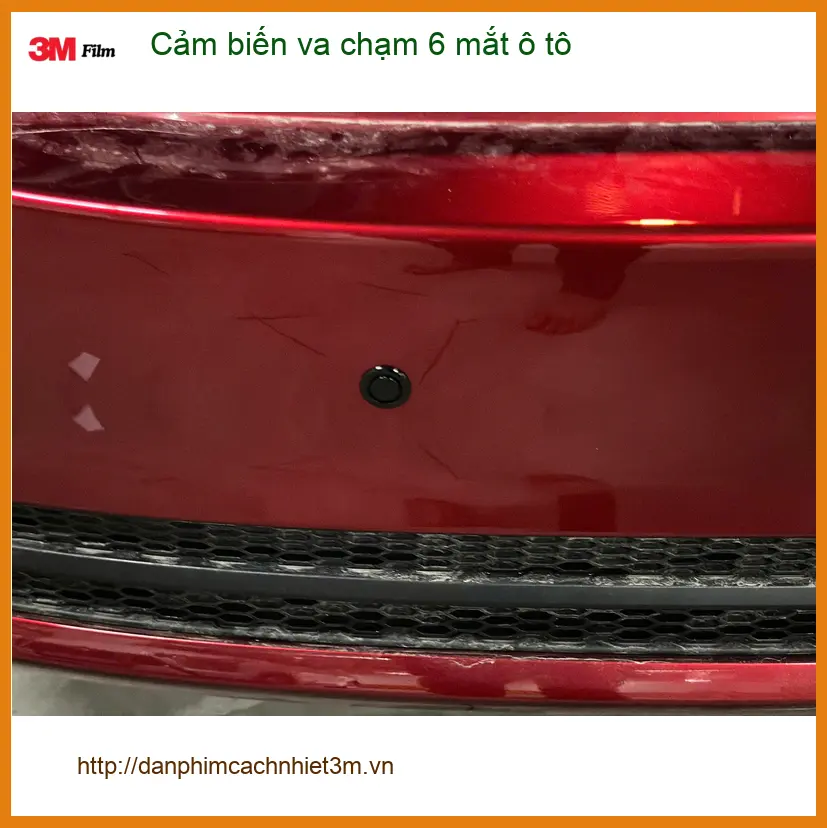 Chú Sơn lắp cảm biến va chạm 6 mắt ô tô Honda CRV tại Quận 12 để lái xe an toàn hơn