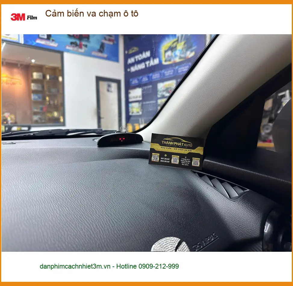 Anh Bùi Khang lắp cảm biến va chạm ô tô cho VinFast Lux A2.0 tại Quận 8 ảnh thực tế 3