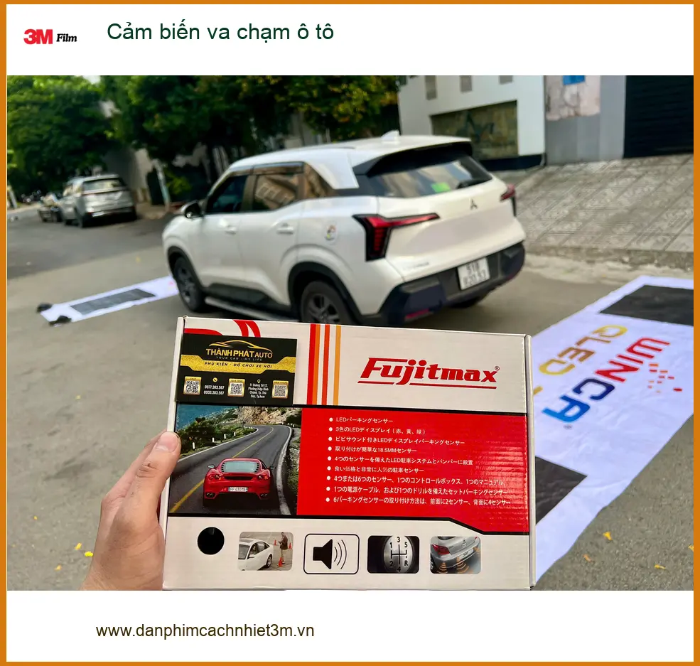 Chị Thư lắp cảm biến va chạm ô tô cho Hyundai Accent tại Quận 10 để lái xe an toàn hơn ảnh thực tế 3
