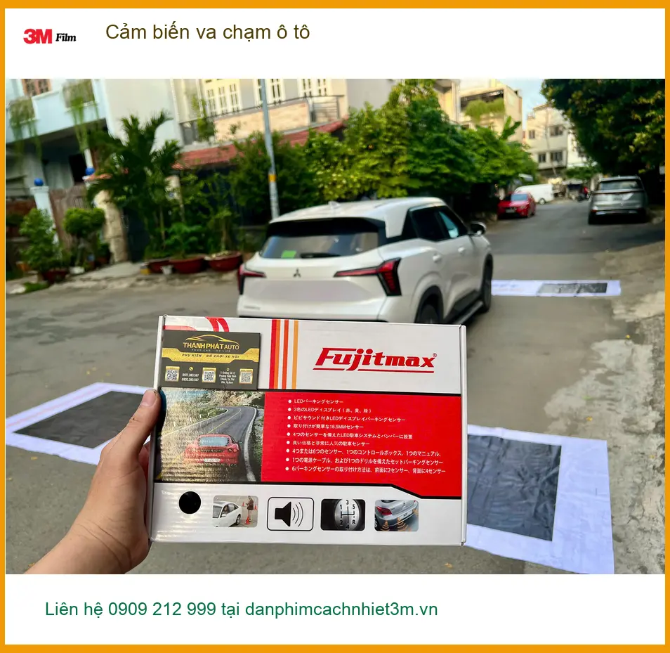 Chị Thư lắp cảm biến va chạm ô tô cho Hyundai Accent tại Quận 10 để lái xe an toàn hơn ảnh thực tế 5