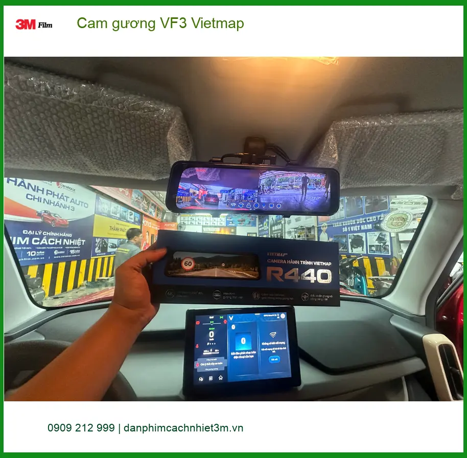 Chị Thùy lắp Cam gương Vietmap cho VinFast VF3 tại Quận Phú Nhuận để quan sát tốt hơn ảnh thực tế 4