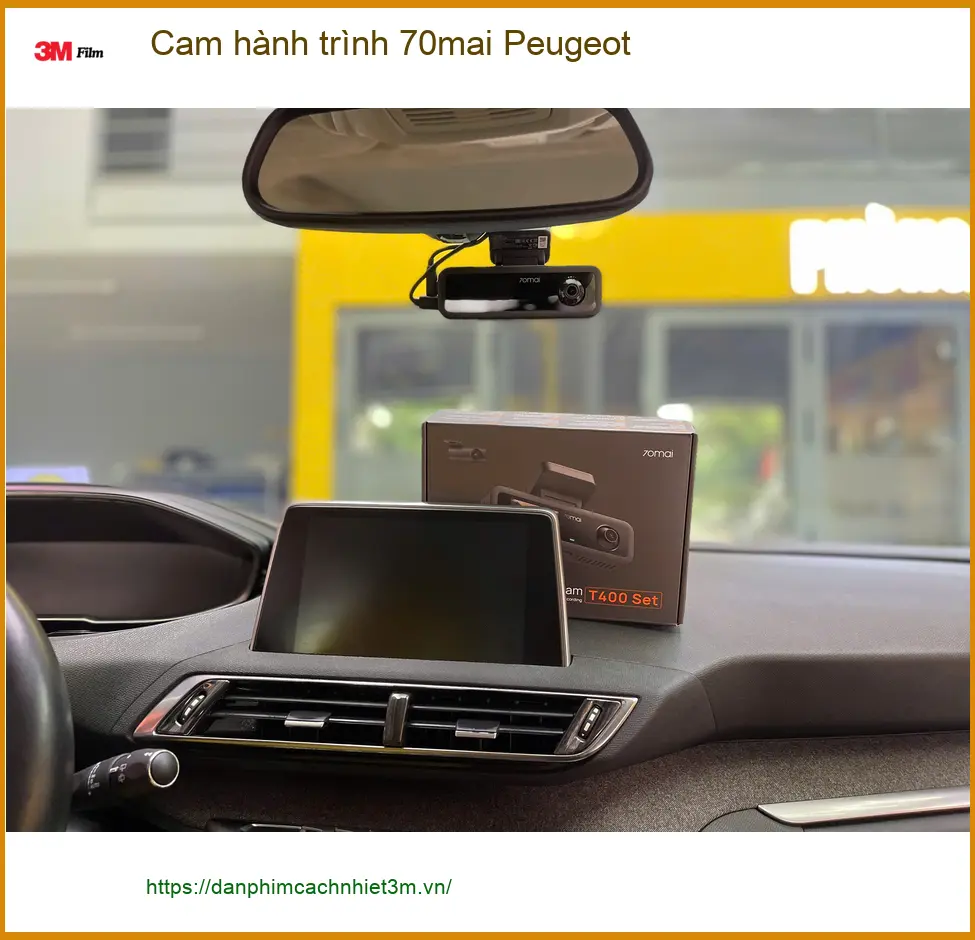 Anh Phát lắp cam hành trình 70mai cho Peugeot 2008 tại Quận 1