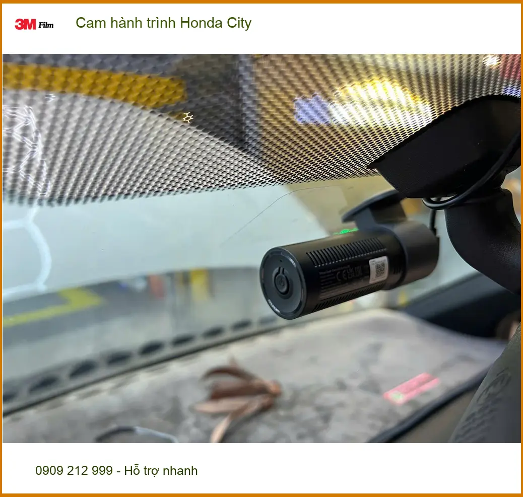 Anh Tấn lắp cam hành trình cho Honda City tại Quận 5 để ghi lại hành trình rõ nét ảnh thực tế 2