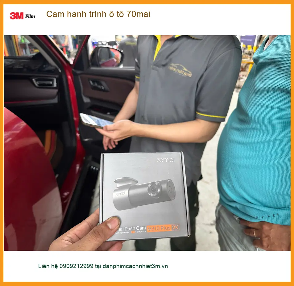Anh Long lắp camera hành trình 70mai cho VinFast Lux A2.0 tại Quận 8 ảnh thực tế 3