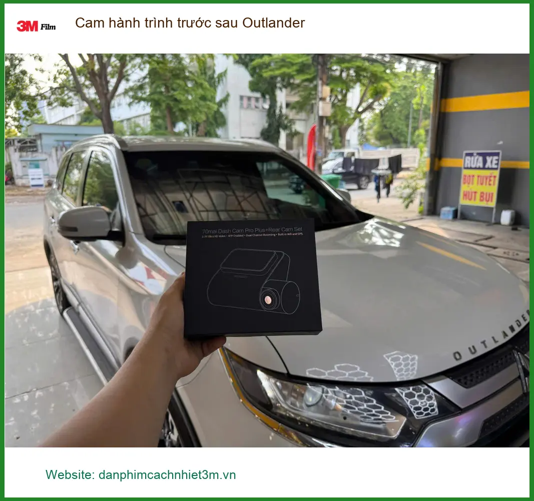 Anh Minh lắp cam hành trình trước sau Outlander tại Quận 9 để yên tâm di chuyển ảnh thực tế 4