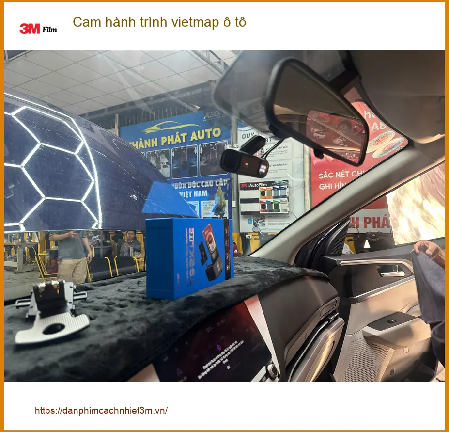 Chú Quang lắp Cam hành trình Vietmap ô tô Ford Everest tại Quận 7 an toàn ảnh thực tế 4