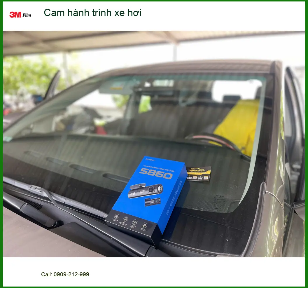 Chị Thảo lắp Cam hành trình xe hơi cho Honda CRV tại Quận Phú Nhuận để đảm bảo an toàn