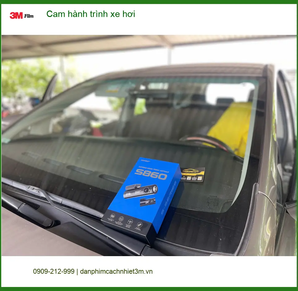 Anh Duy lắp cam hành trình xe hơi cho Mazda 3 tại Quận 4 tránh rủi ro phạt nguội ảnh thực tế 4