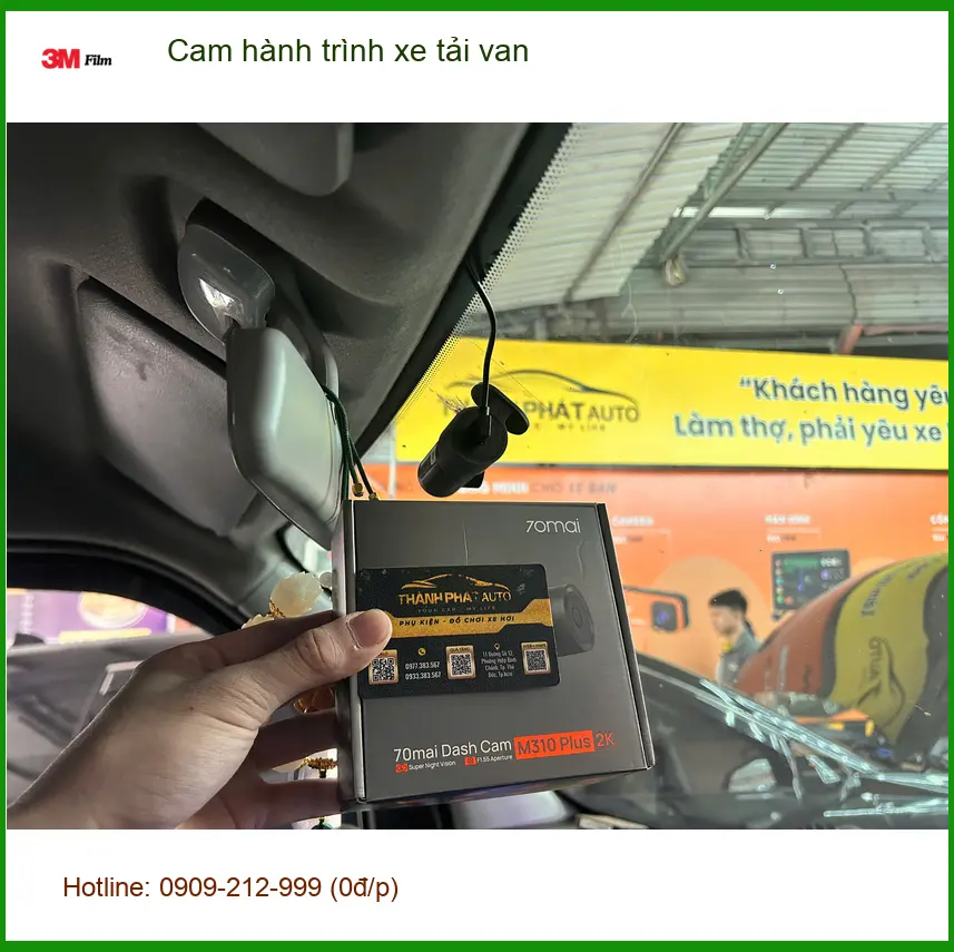 Anh Bách gắn cam hành trình xe tải van Ford Transit Quận 2 an toàn ảnh thực tế 3