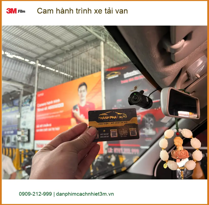 Bác Tùng lắp cam hành trình xe tải van Ford Transit Quận Gò Vấp để an tâm giao hàng ảnh thực tế 4