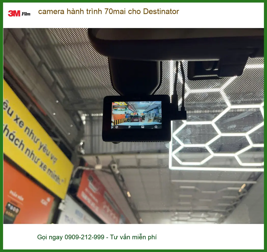 Chị Thủy lắp camera hành trình 70mai VinFast Lux A2.0 Quận 5 tăng cường an ninh. ảnh thực tế 2