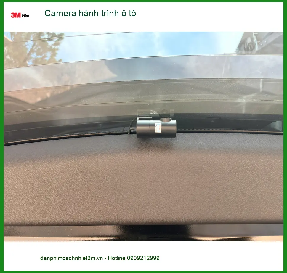 Chú Vĩnh lắp camera hành trình ô tô cho Honda CR-V tại Quận 5 để an tâm lái xe ảnh thực tế 2