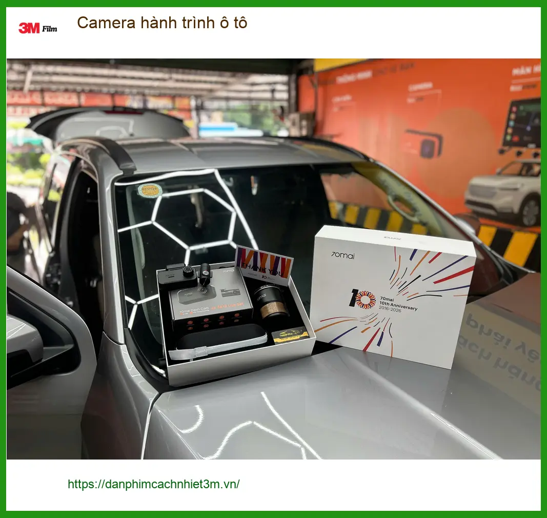 Anh Tấn lắp camera hành trình ô tô Ford Everest tại Hóc Môn an toàn
