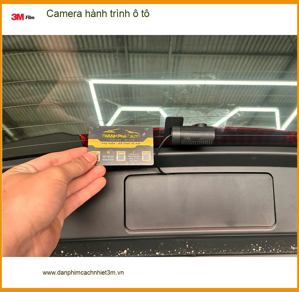 Anh Tấn lắp camera hành trình ô tô Ford Everest tại Hóc Môn an toàn ảnh thực tế 3