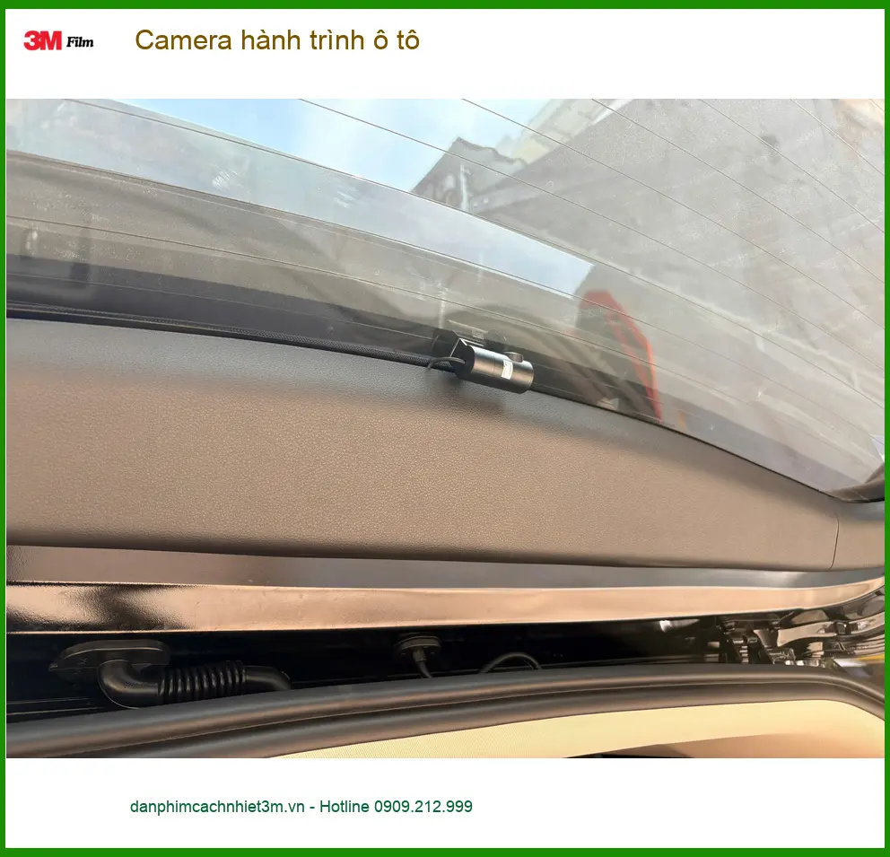 Anh Lâm gắn Camera hành trình ô tô cho Honda CR-V ở Quận 9 an tâm lái xe