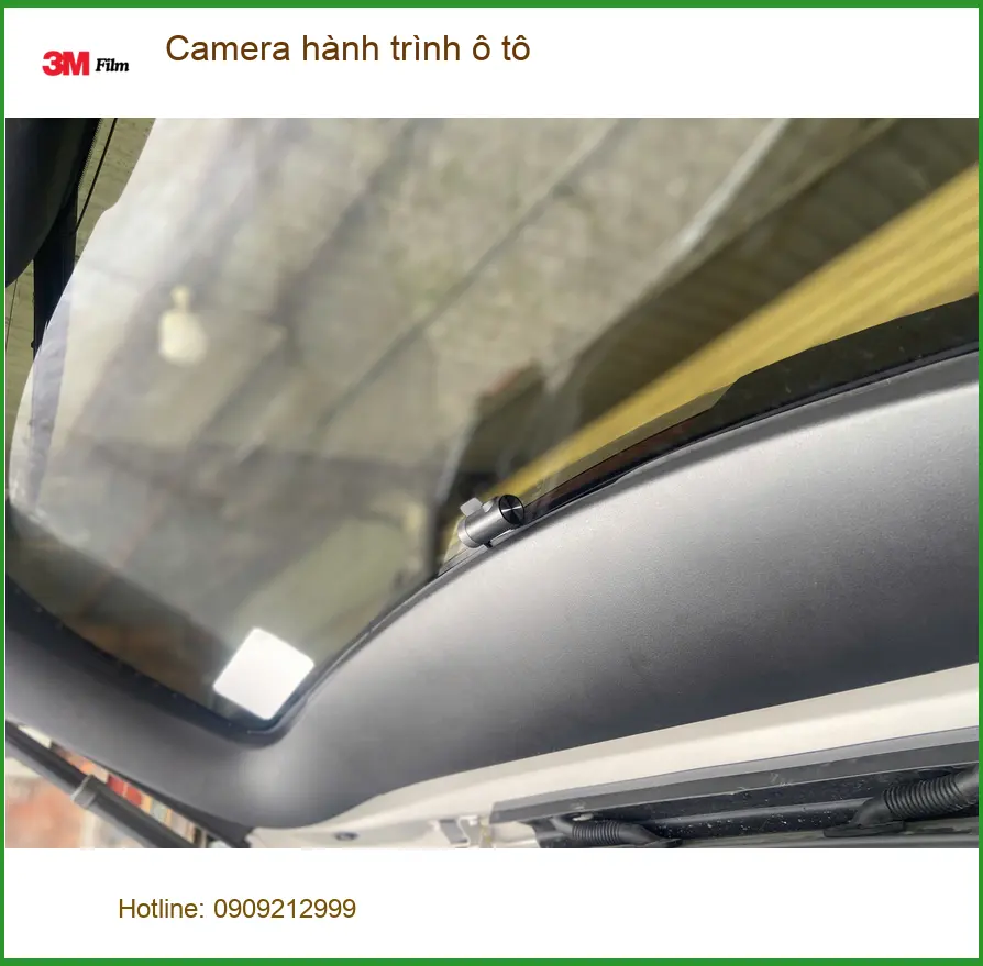 Cô Lan Anh lắp camera hành trình ô tô cho Hyundai Accent ở Quận 11 ảnh thực tế 2